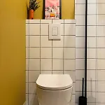 Yellow Lotus 公寓