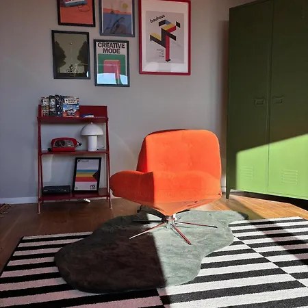 Yellow Lotus アパート