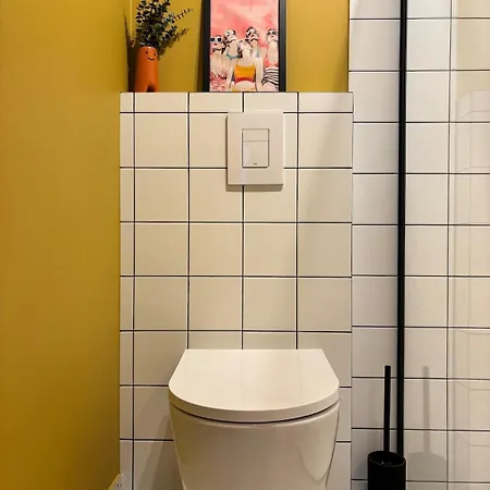 Yellow Lotus Apartment