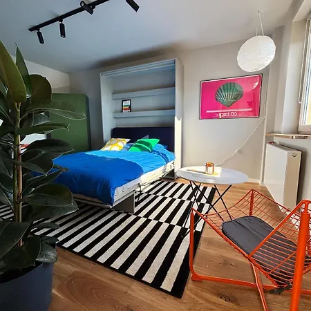 Yellow Lotus グダニスク