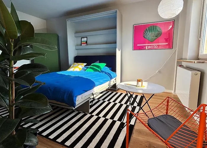 Yellow Lotus Danzica